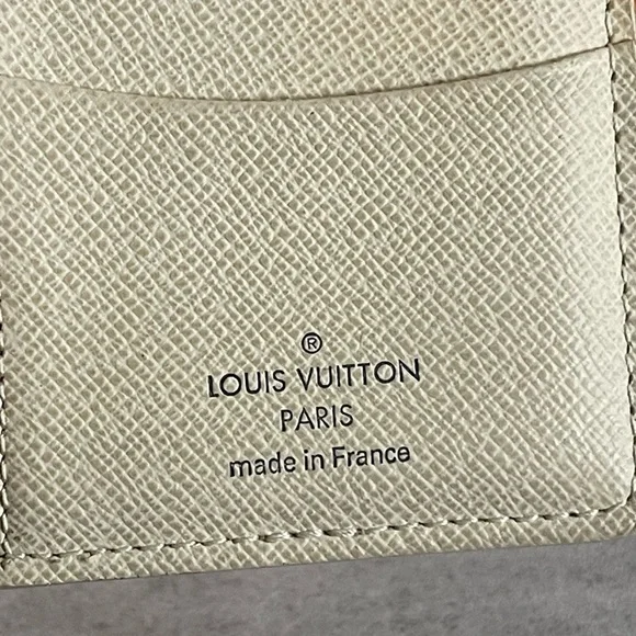 SOLD Authentic Louis Vuitton Card Holder - Picture 3 of 12